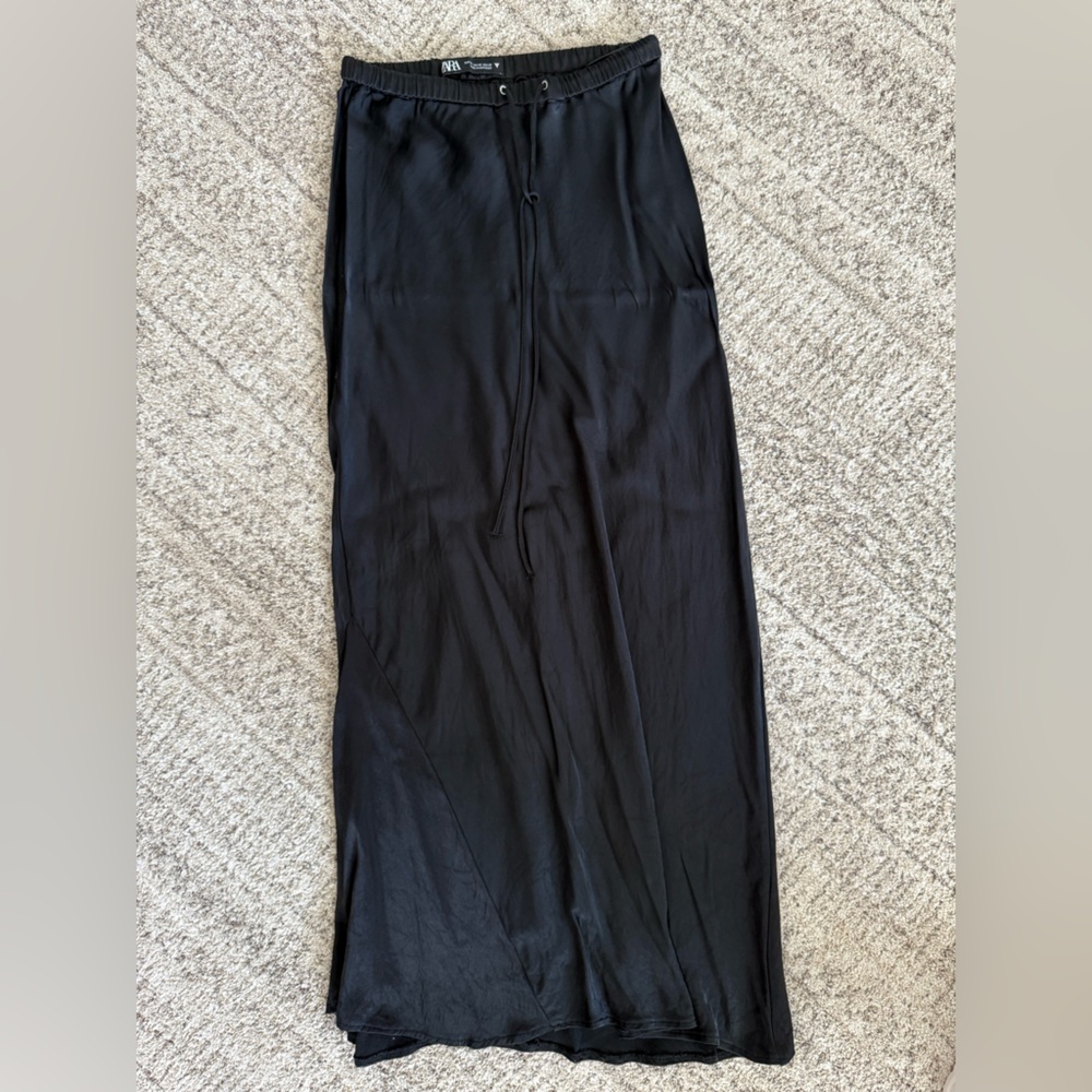 Zara Black Satin Midi Skirt